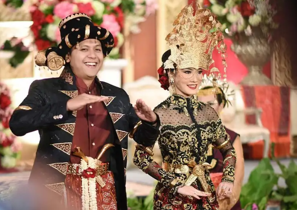 Menjejak Warna-warni Lima Suku Batak